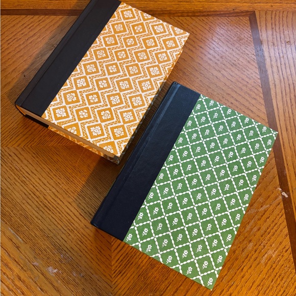 Lot of 2 Vintage Readers Digest Printed Hardcover Books in Green and Marigold - Picture 2 of 12